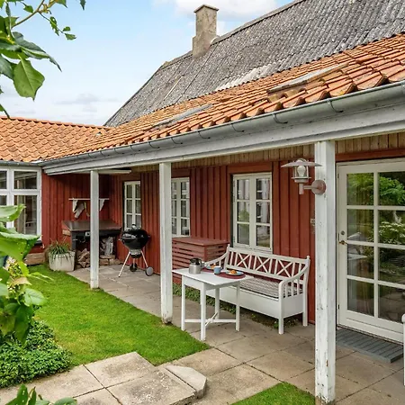 2 Bedroom Nice Apartment In Skårup Fyn * Oure